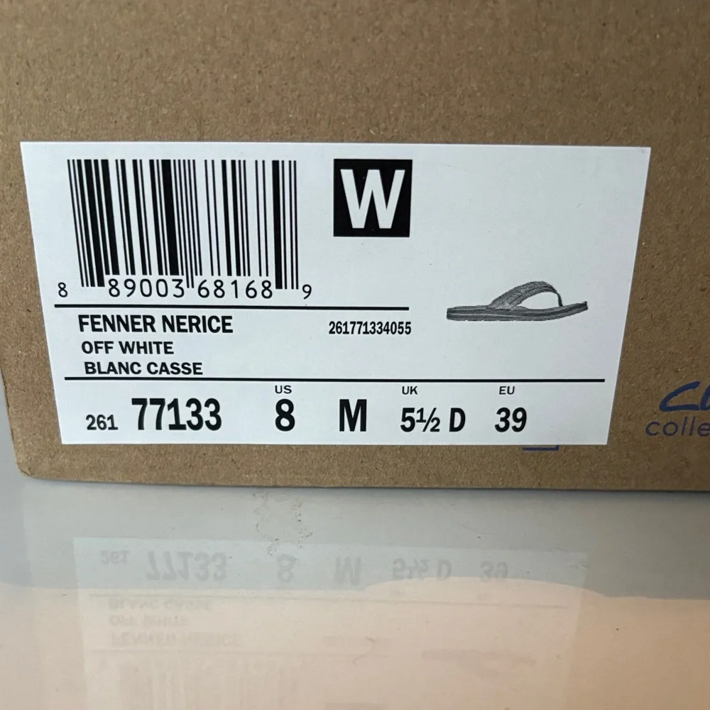 Clarks Off White Thong Sandals - Picture 6 of 7